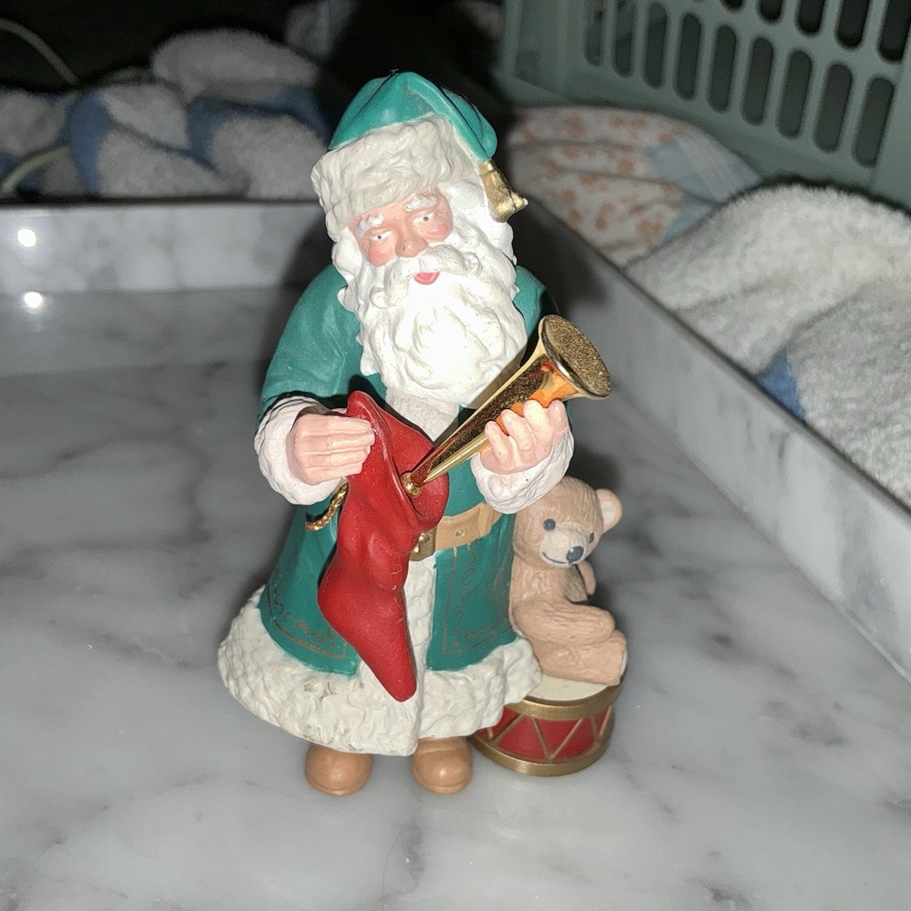 1992 Hallmark Merry Olde Santa Keepsake Ornament #3 in series
